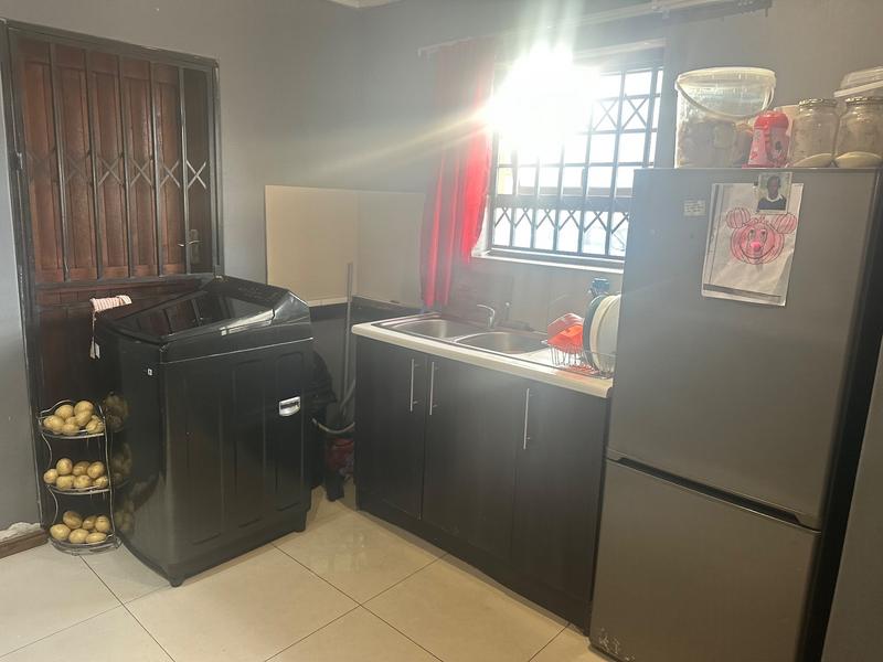 7 Bedroom Property for Sale in Rondevlei Park Western Cape